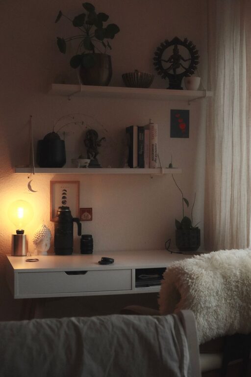 How to Create a Relaxing Home Workspace